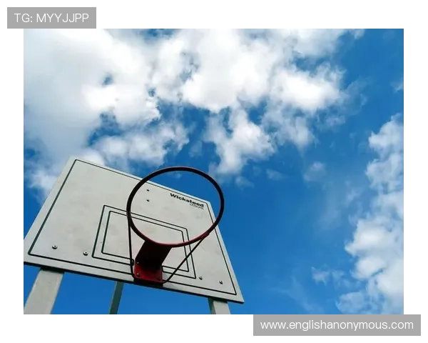 什么是篮球规则中的阻挡犯规与带球撞人区别？看完就懂